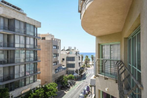 Newly Renovated 1 BR apartment in the Heart of Tel Aviv